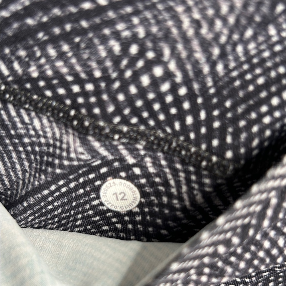 lululemon athletica Black and Gray Cropped Pants - Picture 6 of 6